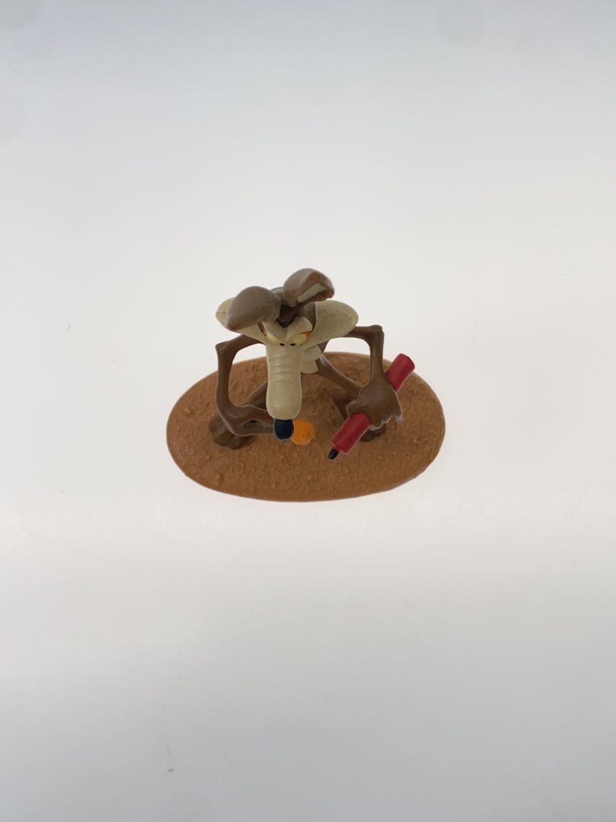 Other Brand Coyote Figure