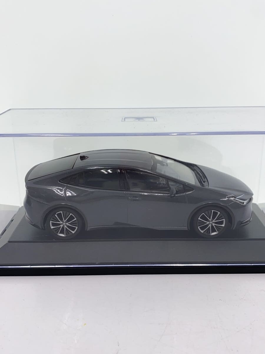 Paluck Prius Die-cast Mini Car 1/30 Scale (1M2, Ash)