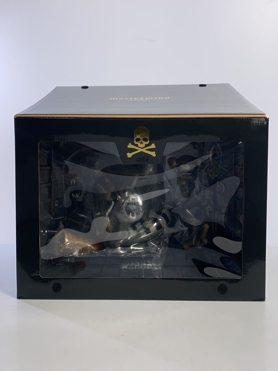 Mega House × mastermind JAPAN THEATER8 cast by mastermind JAPAN DESKTOP REAL McCOY Figure