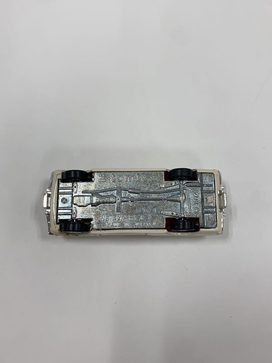 TAKARA TOMY Tomica No.82 Nissan Skyline 2000GT-X Mini Car
