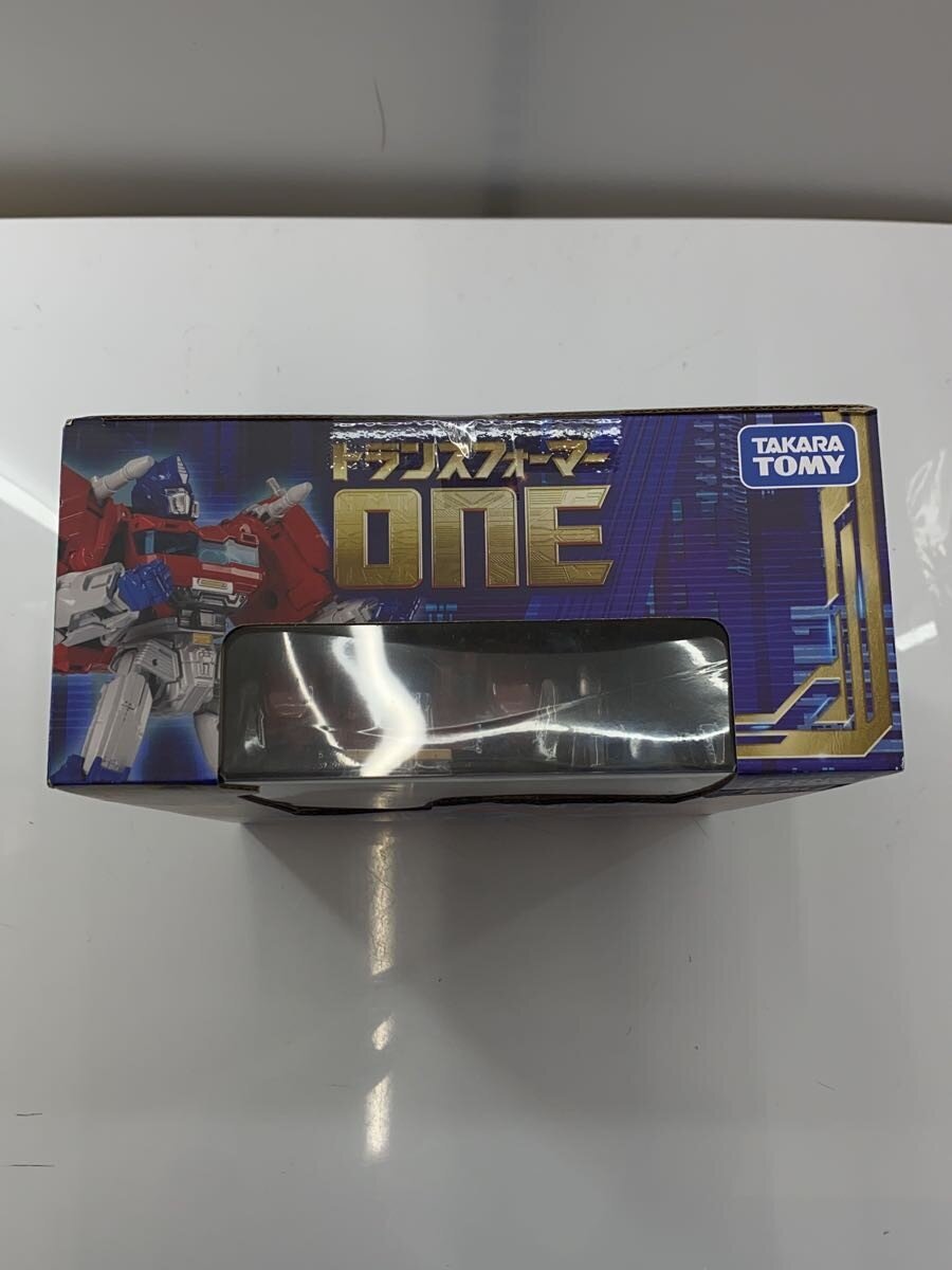 TAKARA TOMY Figure