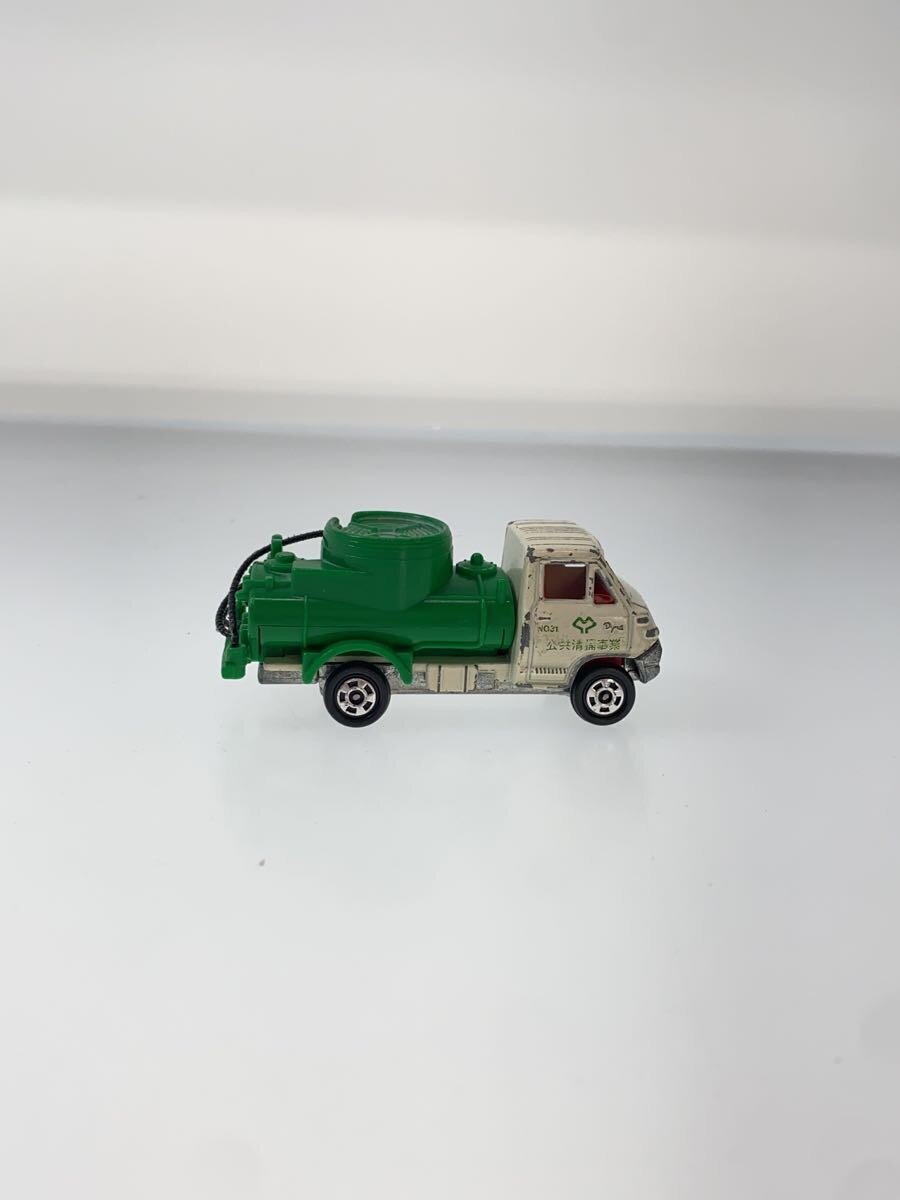 TOMY Tomica Made in Japan Toyota Dyna Vacuum Car 18-4 (No Box)