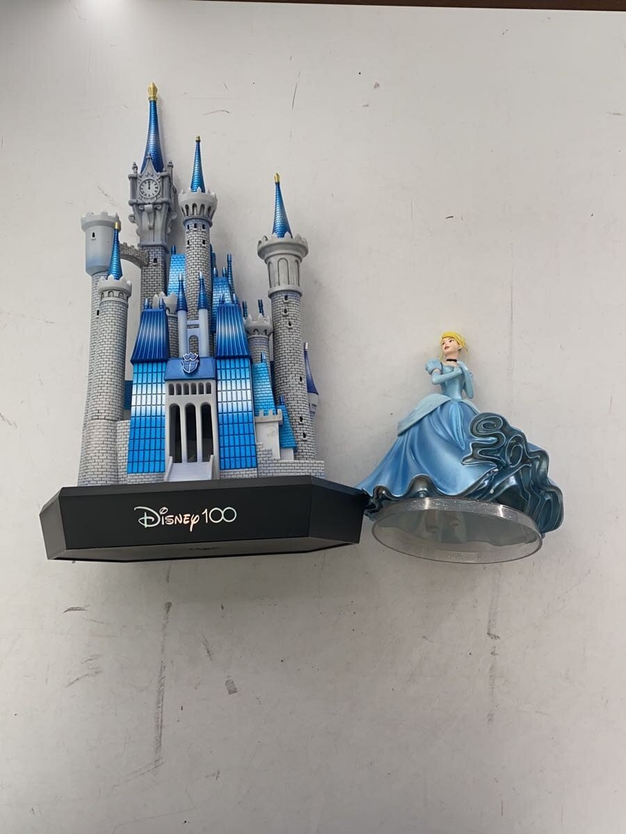 Disney Cinderella Castle & Cinderella Figure