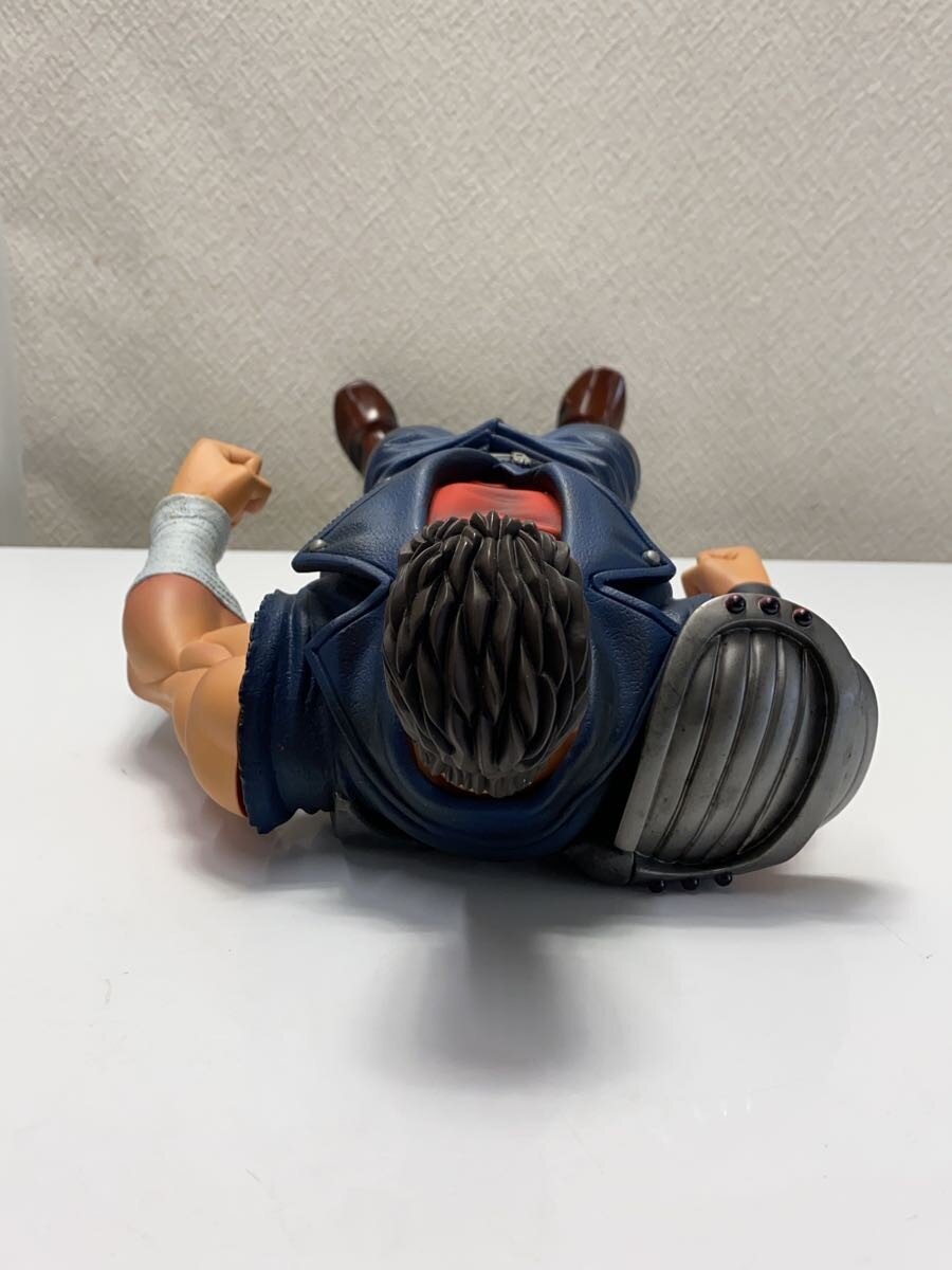 Kenshiro Figure (Fist of the North Star) - 貝印 Campaign Chapter 2 Closed A Course, with Base