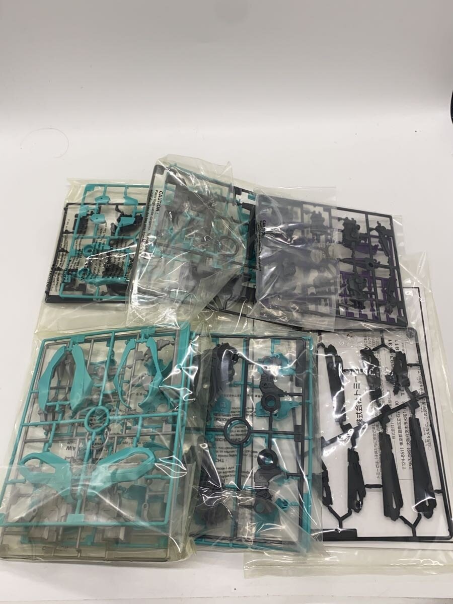TOMY Plastic Model
