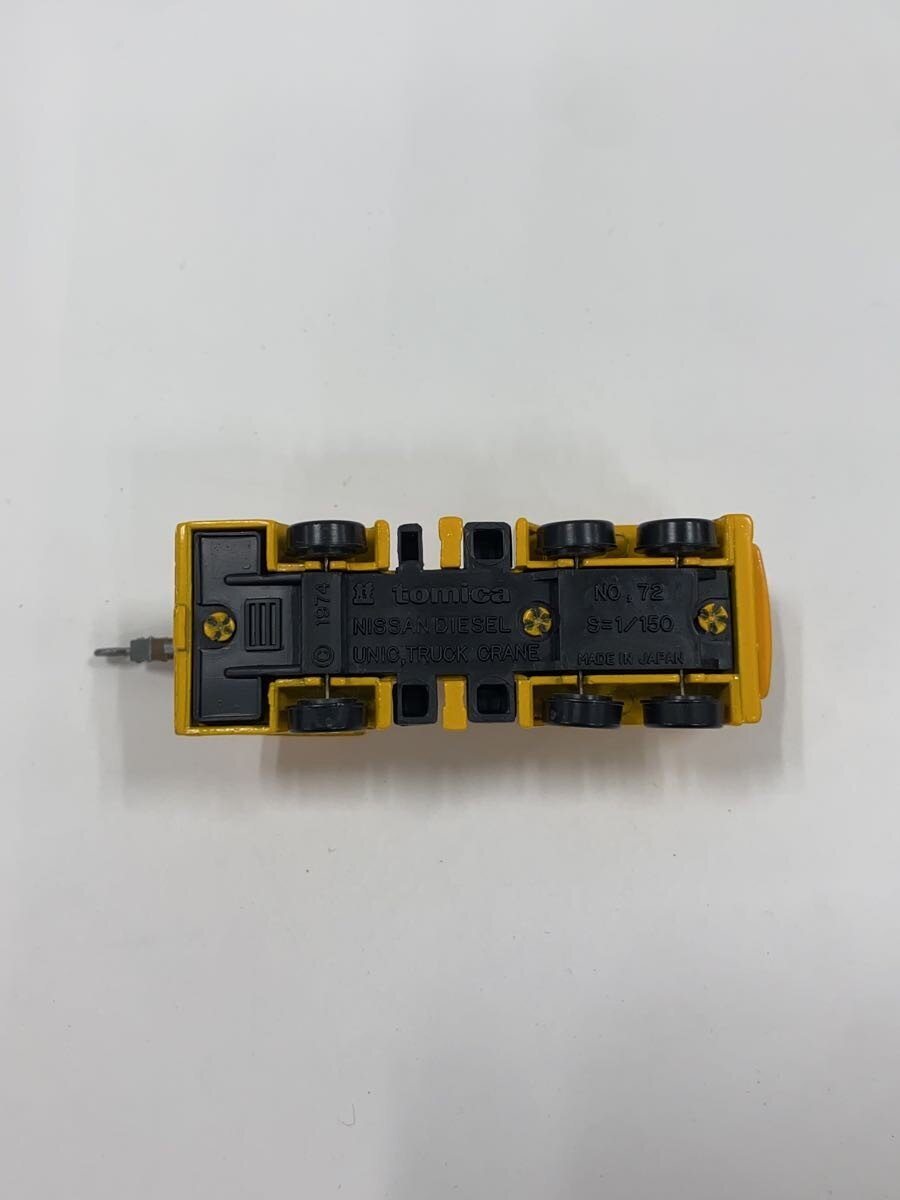 TAKARA TOMY Tomica UD Truck Crane No.72 (Black Box) Mini Car