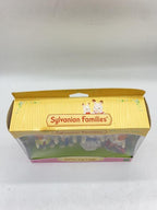 EPOCH Sylvanian Families Chiffon Dog Family Girl