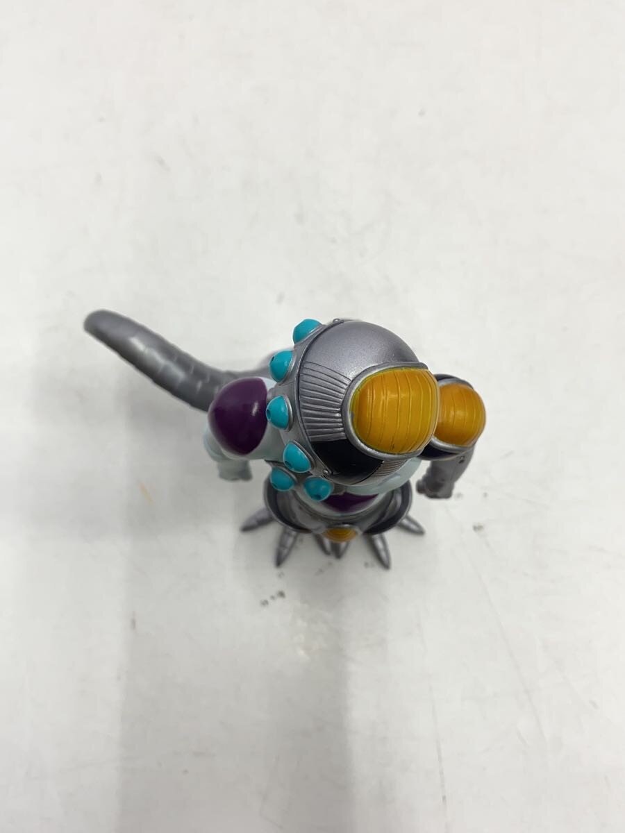 BANDAI SPIRITS Mecha Frieza Figure