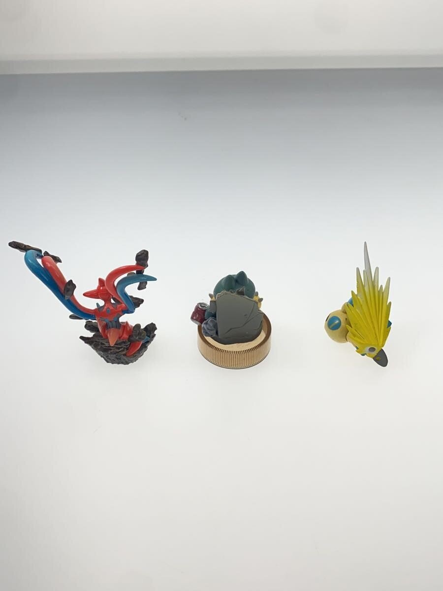 Assorted Pokémon Goods (Various Brands)