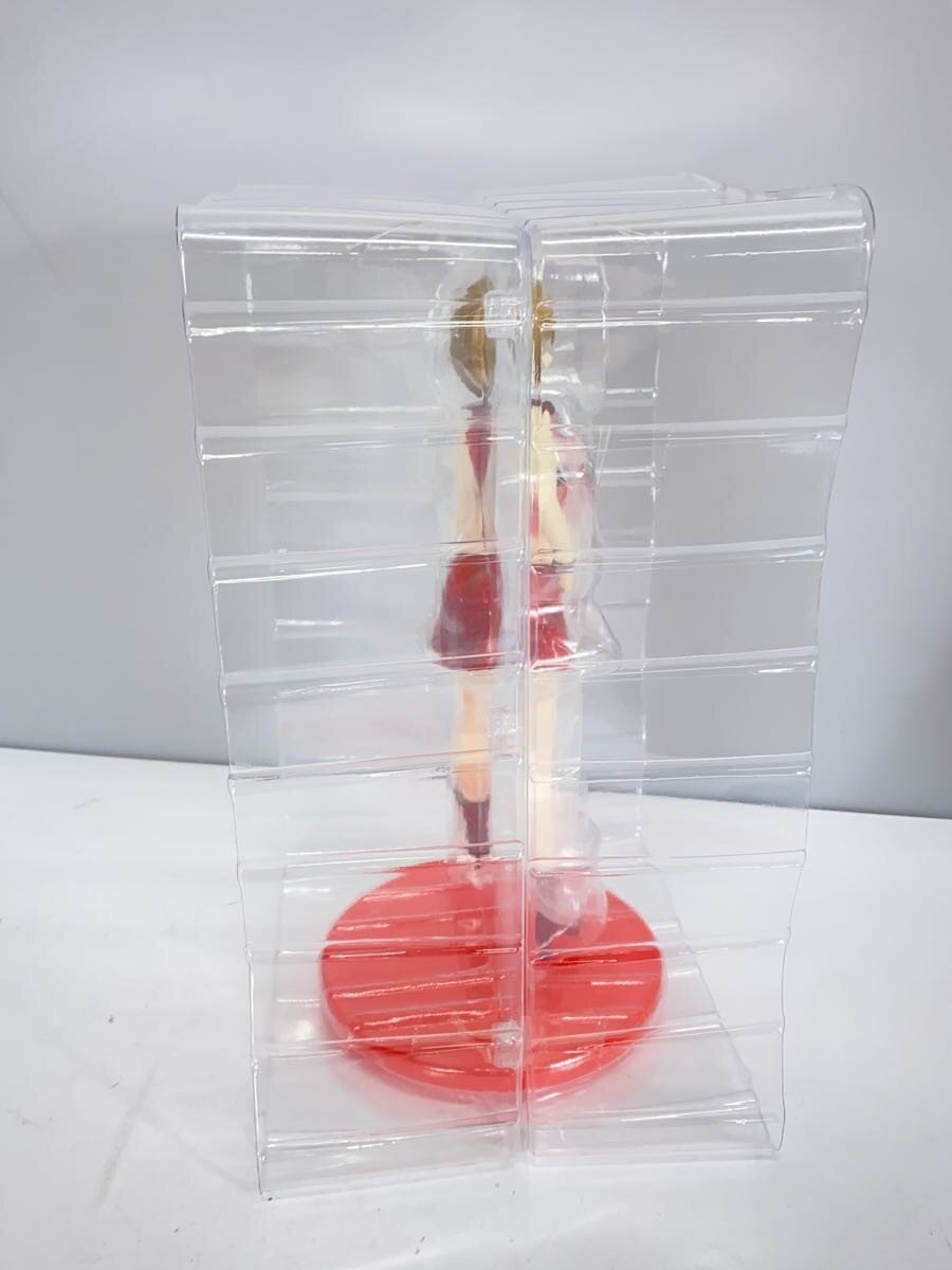 FURYU Figure