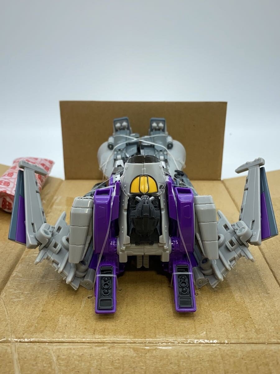 TAKARA TOMY Figure