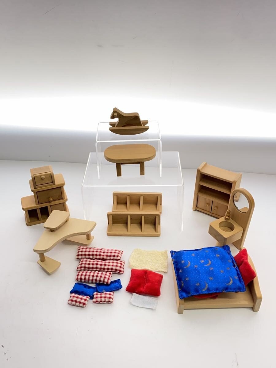 Bornelund Dollhouse Set