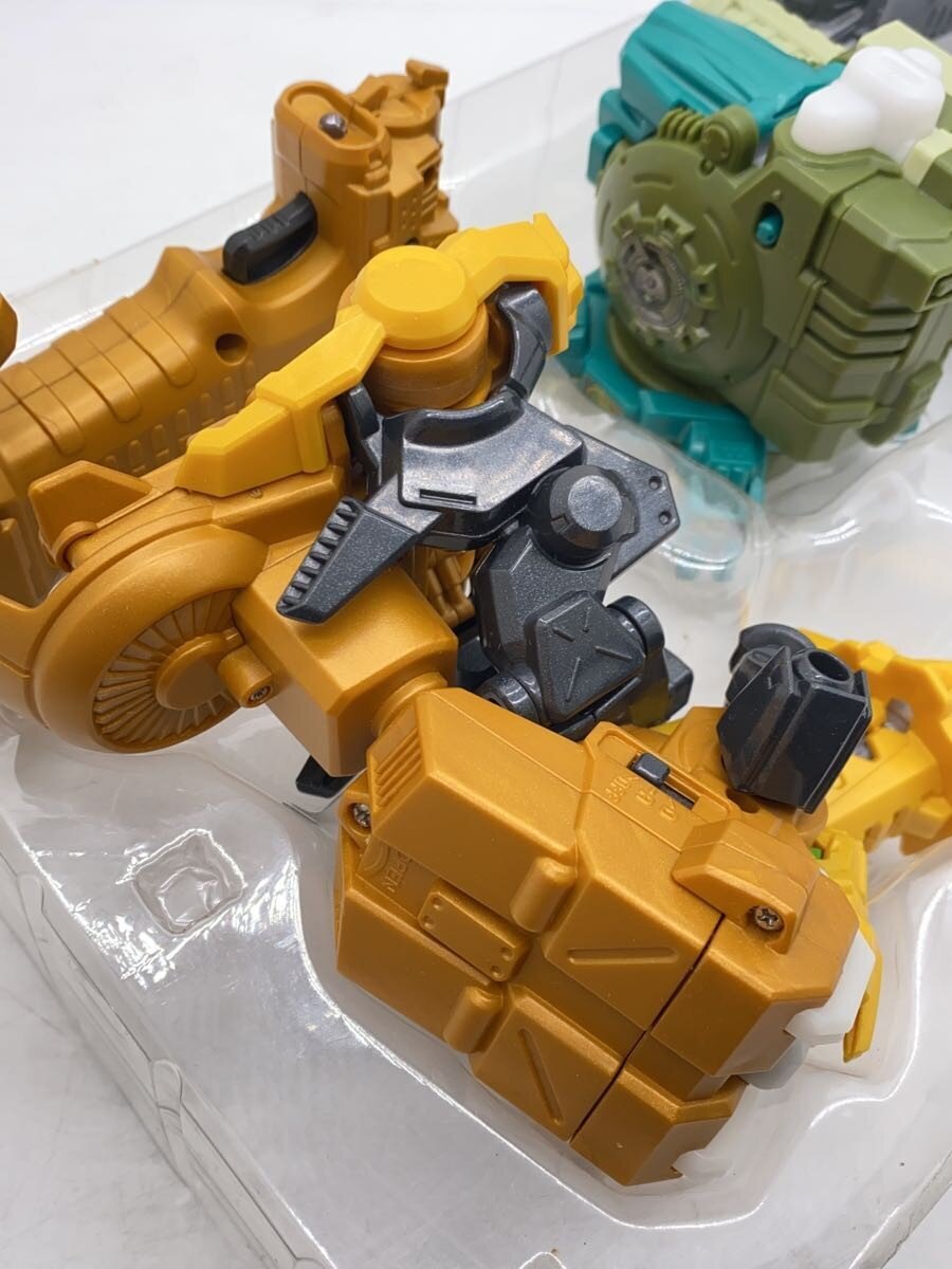 TAKARA TOMY Boy (Children's Toy)