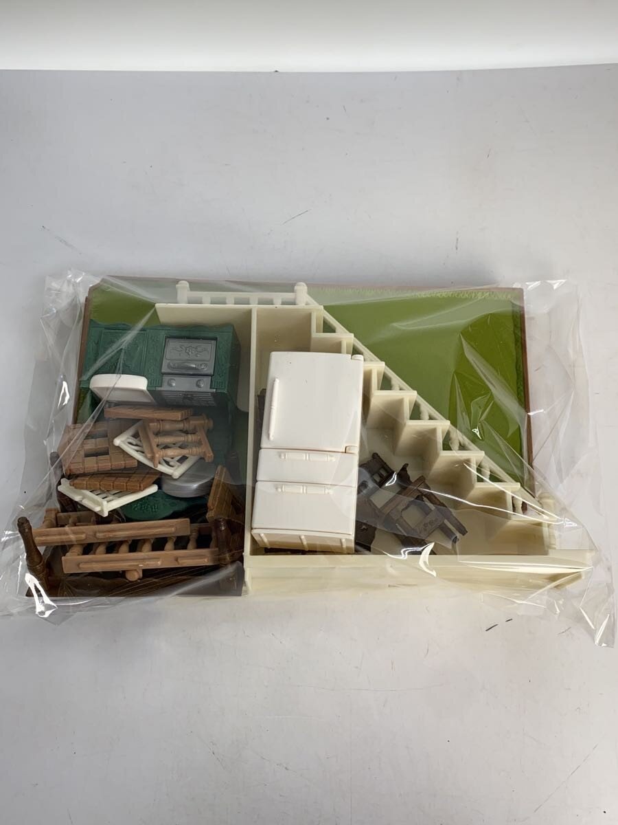 EPOCH Sylvanian Families Blue-Roof House with Carport Deluxe Set