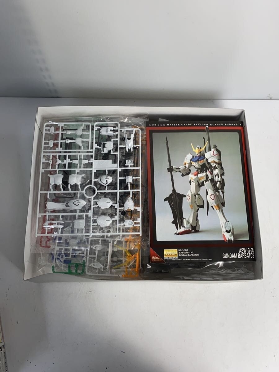 BANDAI MG 1/100 Gundam Barbatos