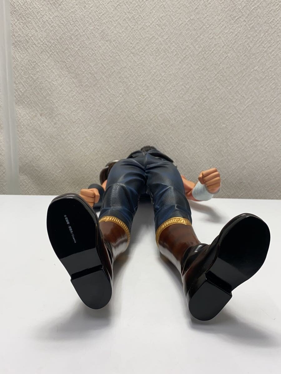 Kenshiro Figure (Fist of the North Star) - 貝印 Campaign Chapter 2 Closed A Course, with Base