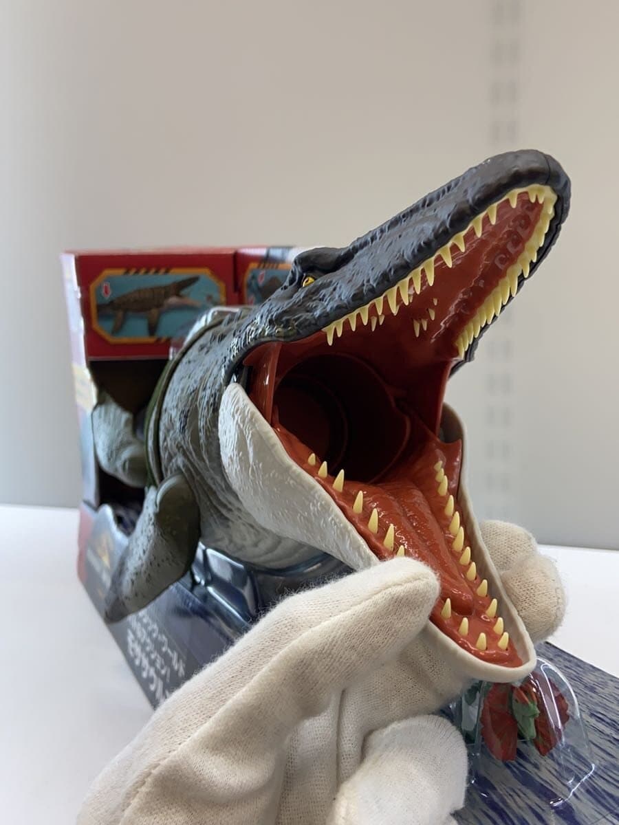 Mattel International Battle Action Mosasaurus Figure