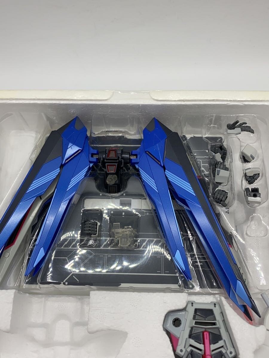 BANDAI METAL BUILD Freedom Gundam COMCEPT2