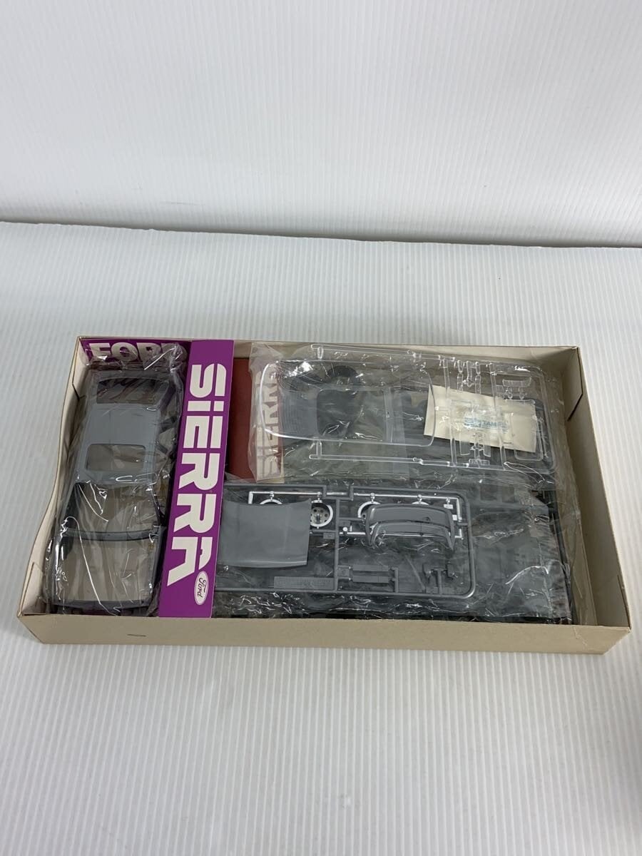 TAMIYA Ford Sierra XR-4i Plastic Model Kit