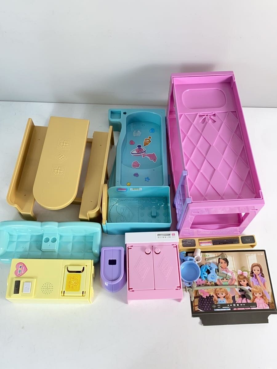 TAKARA TOMY Licca-chan House "Kazoku de Yuttari-san"