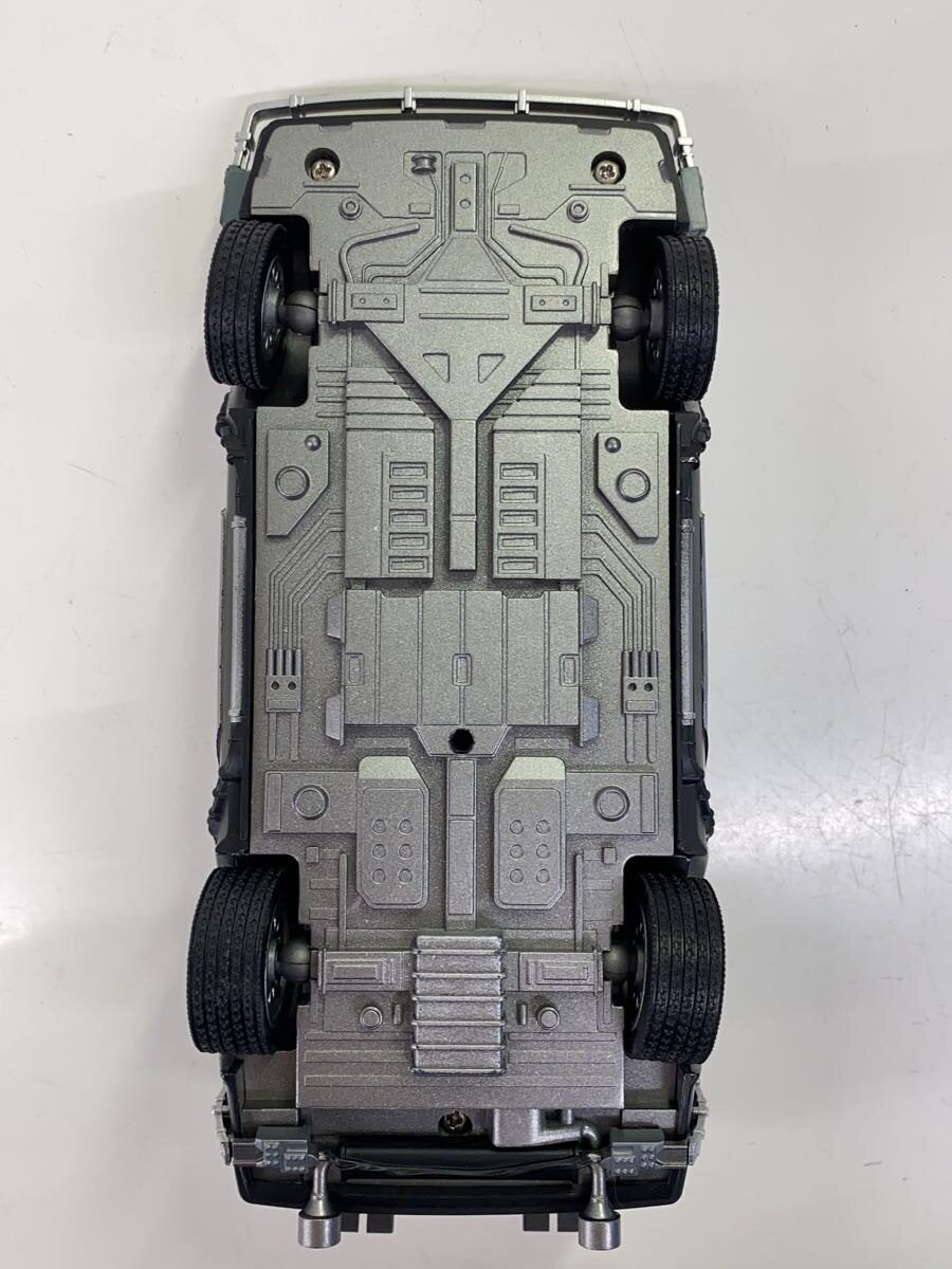 Kaiyodo DeLorean Movie Revo (with scratches)
