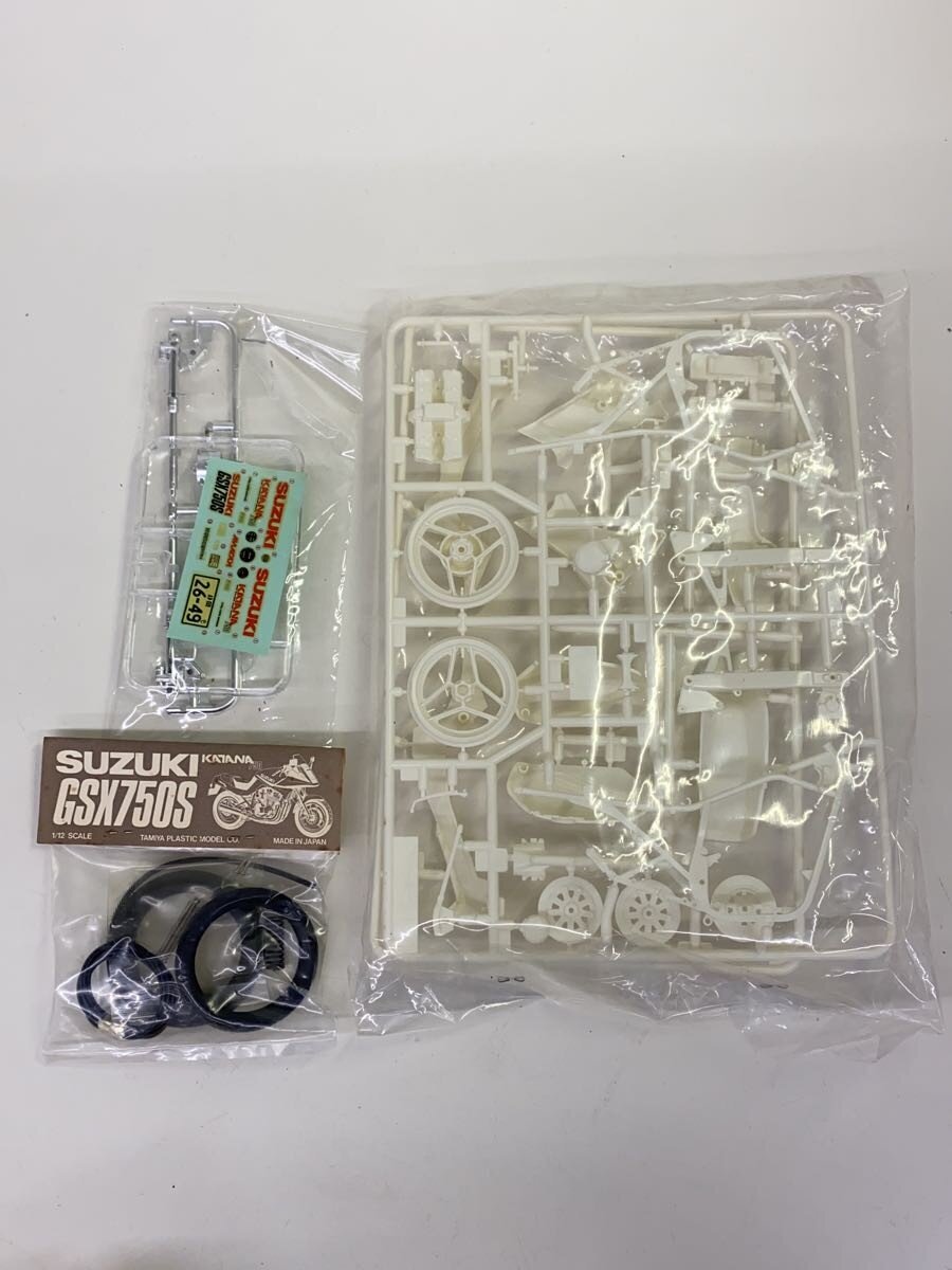 TAMIYA 1/12 Suzuki GSX750S New Katana Motorcycle Model No.34 (14034, decals defective)