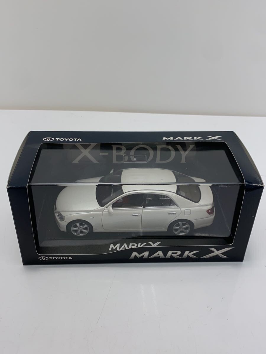 TOYOTA Mark X Mini Car (White)