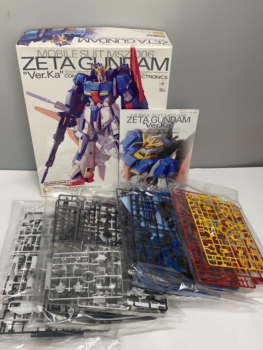 BANDAI MG 1/100 Zeta Gundam Plastic Model