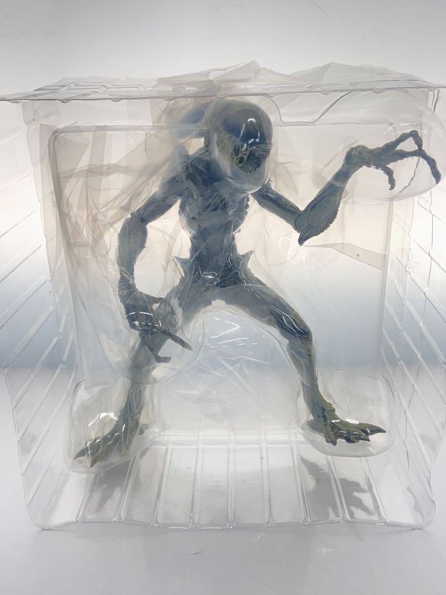 FURYU SSS Premium BIG Alien Figure