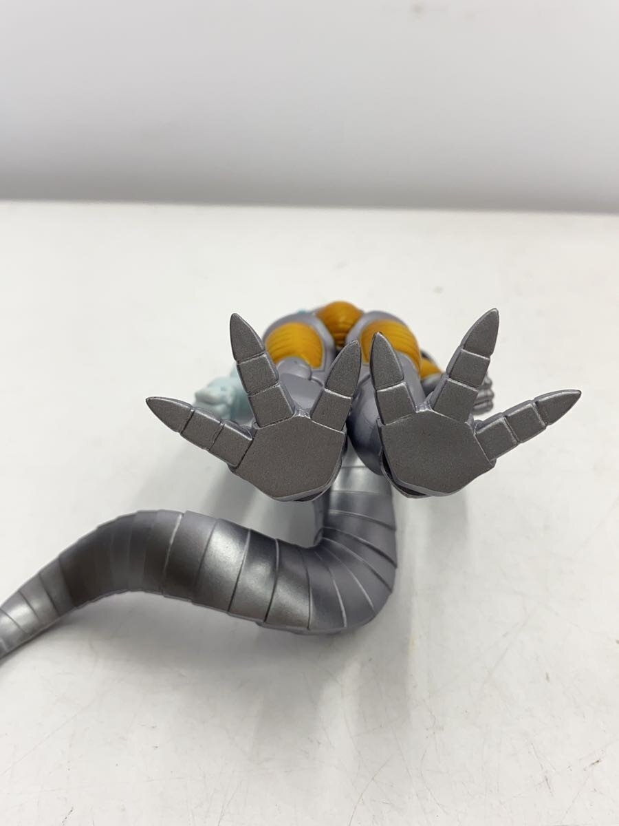BANDAI SPIRITS Mecha Frieza Figure