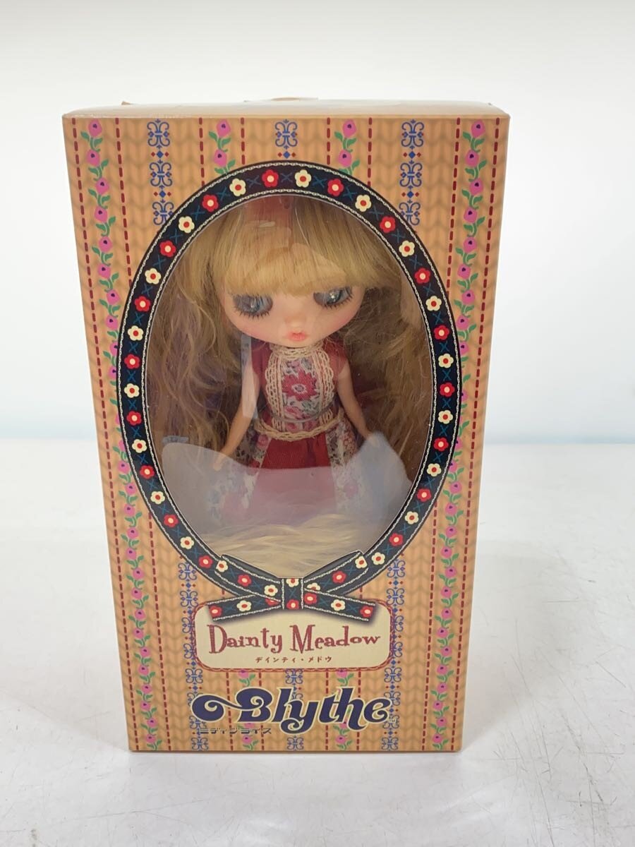 TAKARA TOMY Middie Blythe 'Dainty Medu' Figure