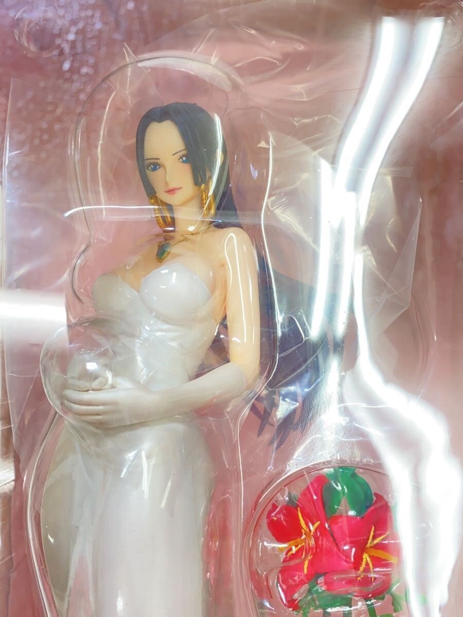 Mega House Figure (Comic & Anime)