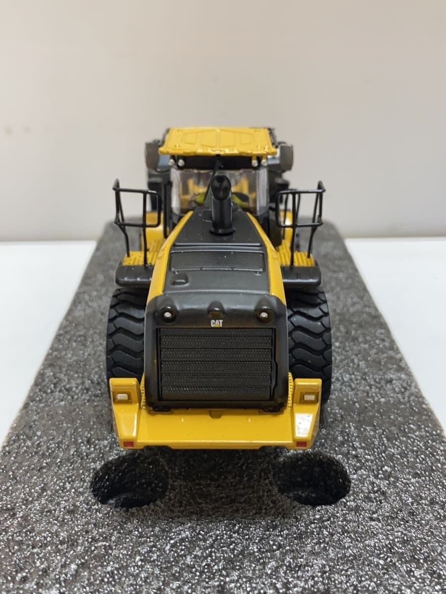 Other Brand DIECAST MASTER 1:50 972M Wheel Loader 85927 Diecast Model