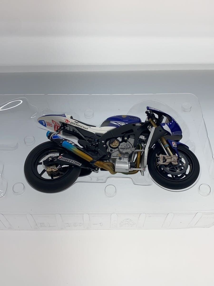 MINICHAMPS 1:12 Yamaha YZR-M1 Fiat Yamaha MotoGP 2010 #99 (122103099)