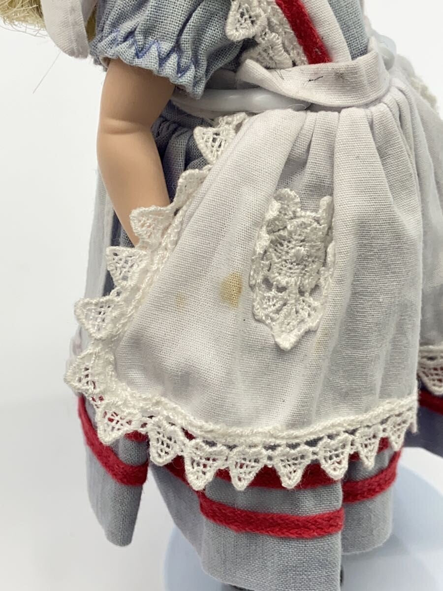 Madame Alexander Alice in Wonderland Girl Doll