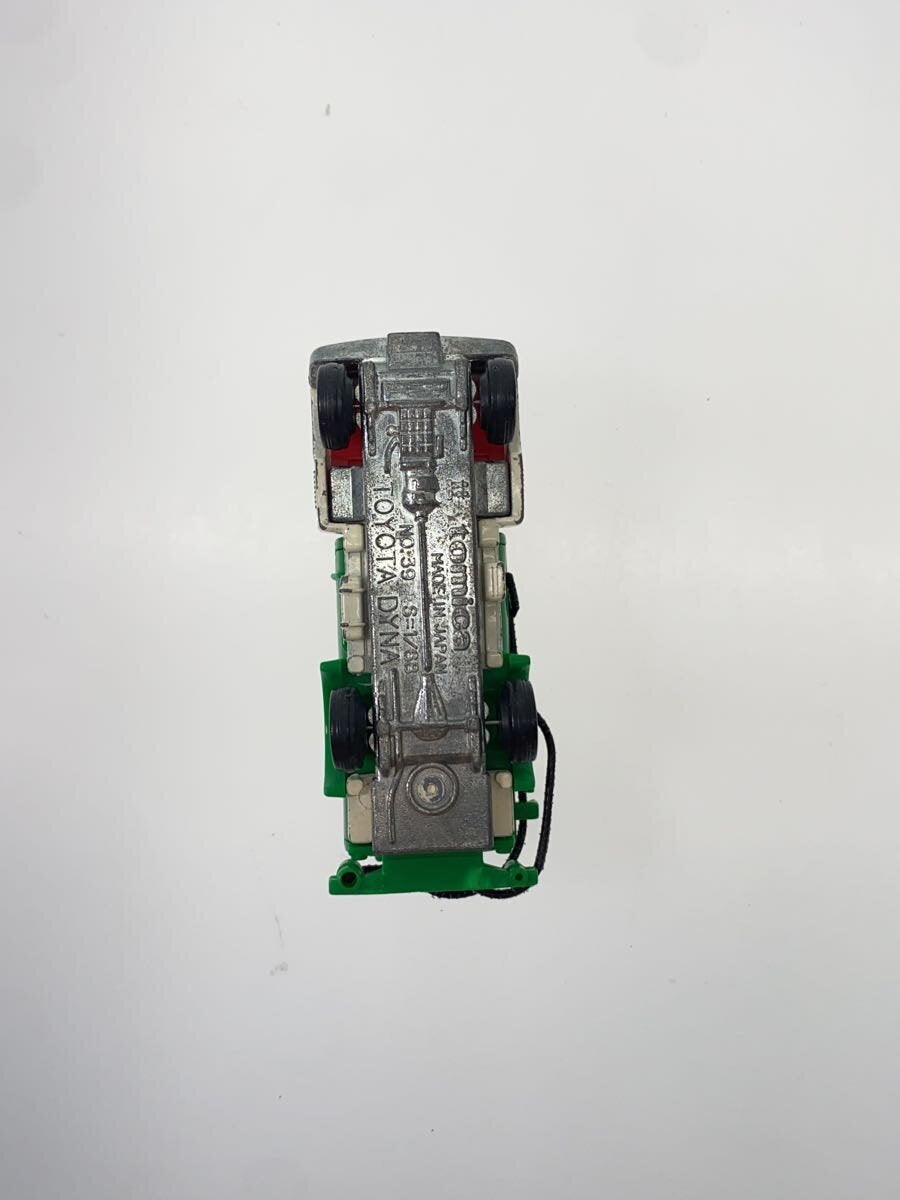 TOMY Tomica Made in Japan Toyota Dyna Vacuum Car 18-4 (No Box)