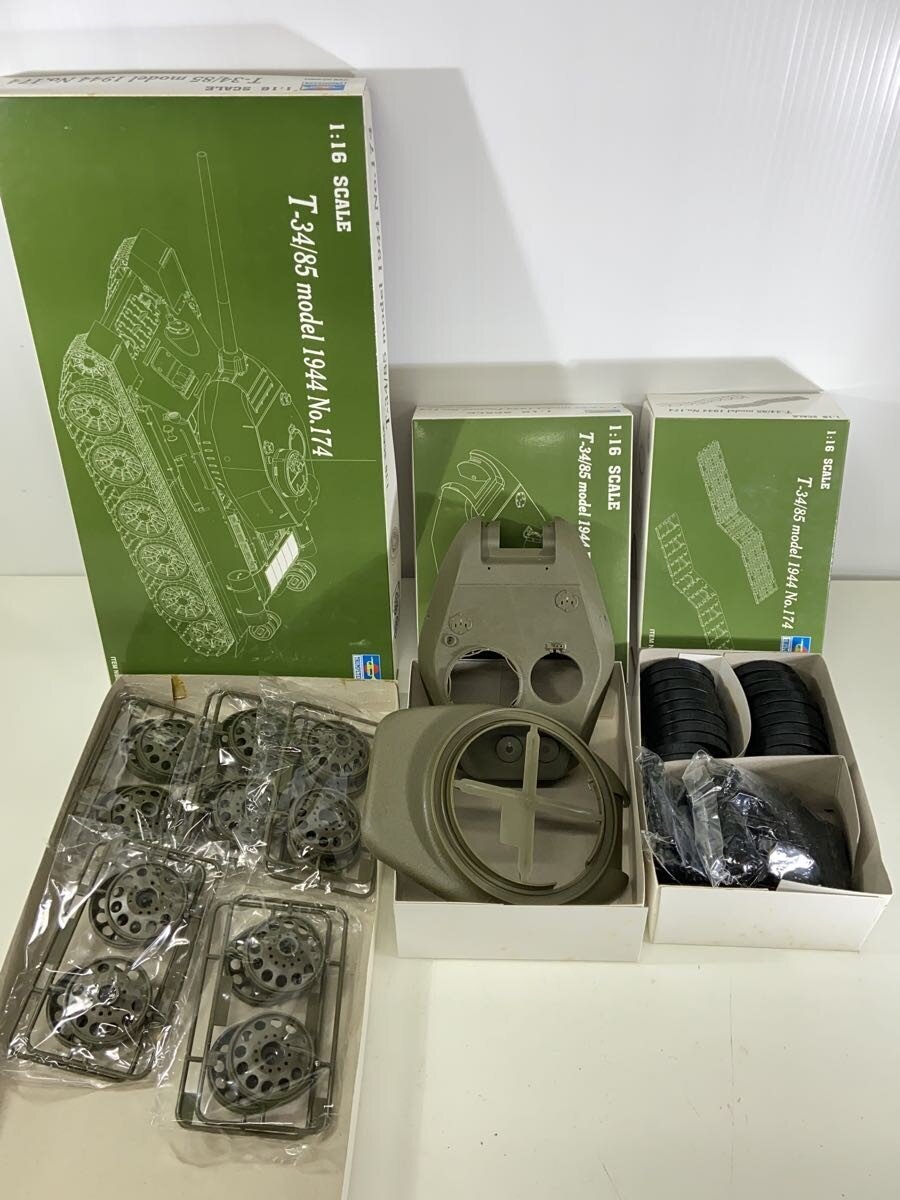 Other Brand Plastic Model T-34/85 (Model 1944 Factory)
