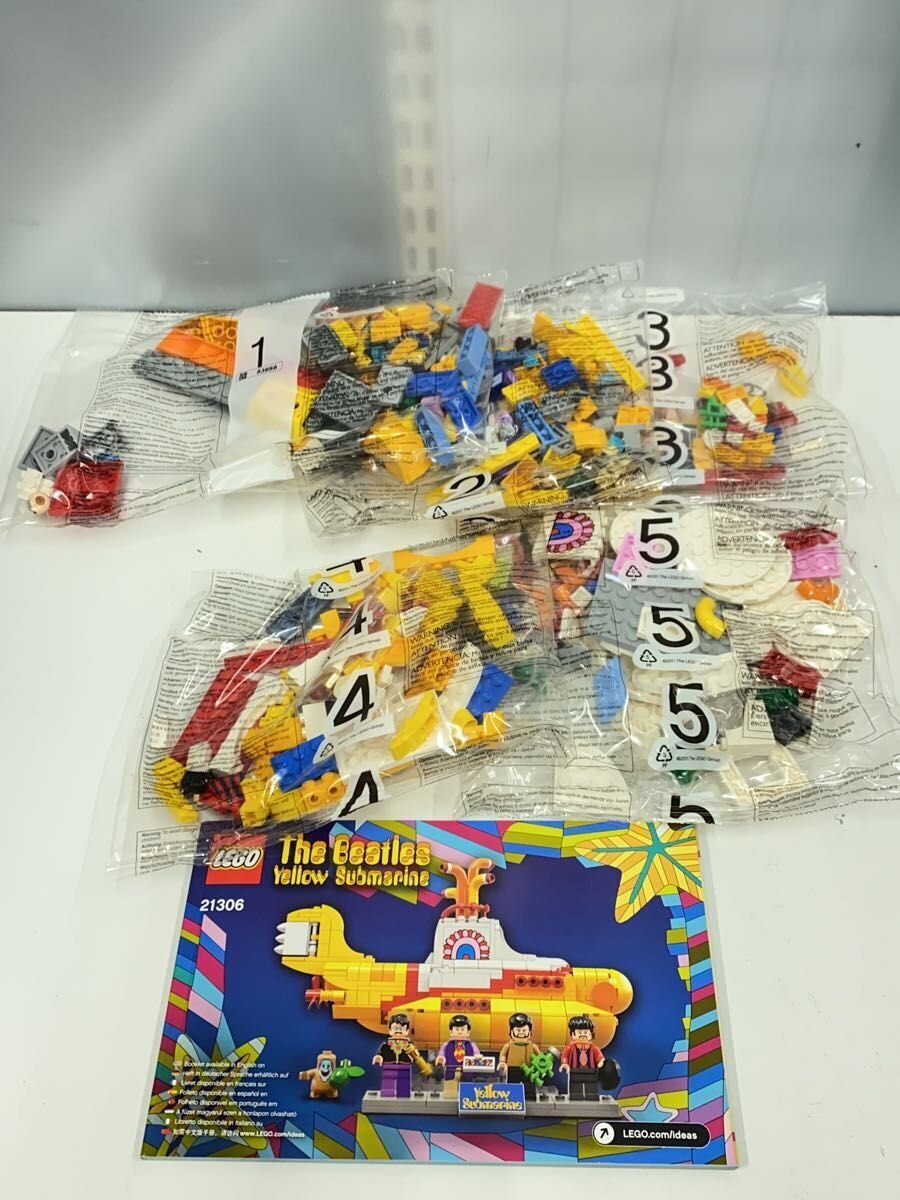 LEGO The Beatles 21306 Yellow Submarine