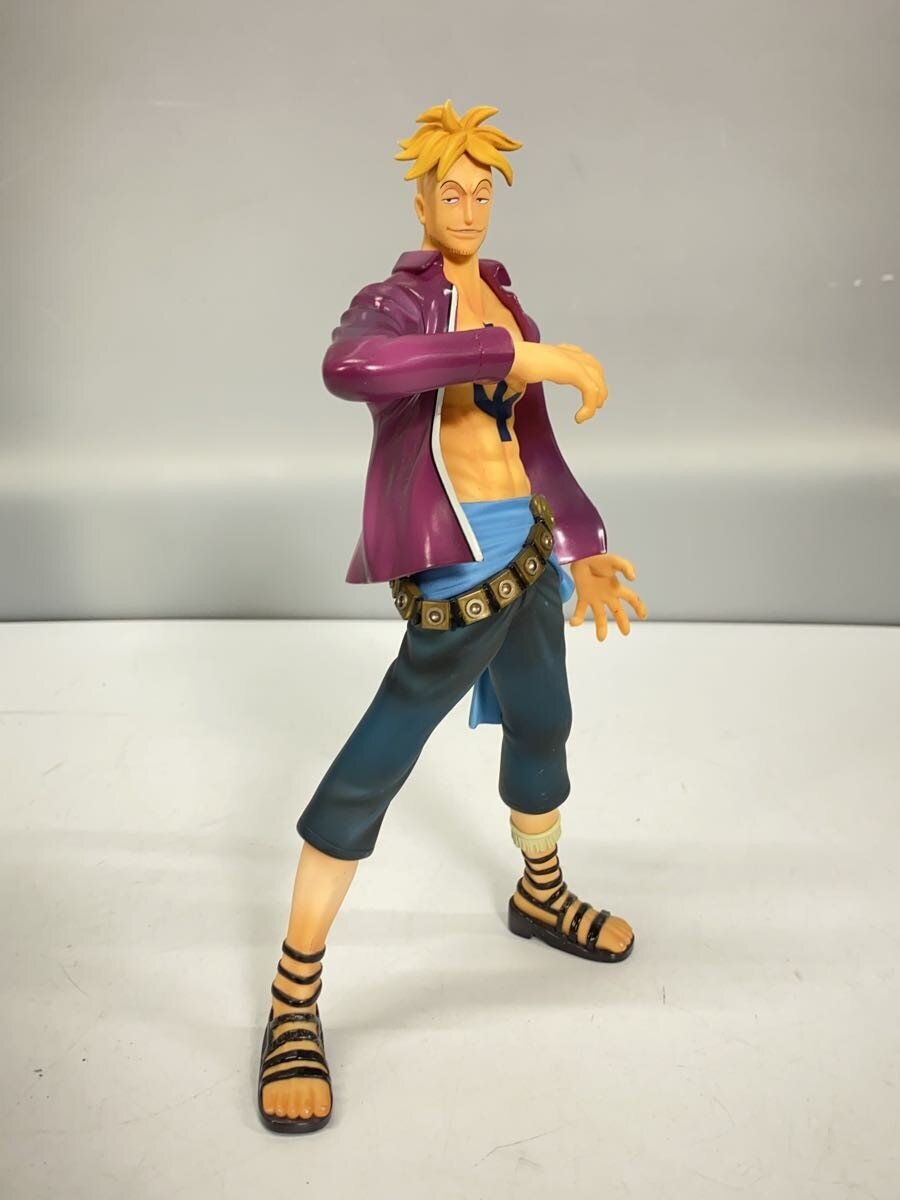 Mega House Figure