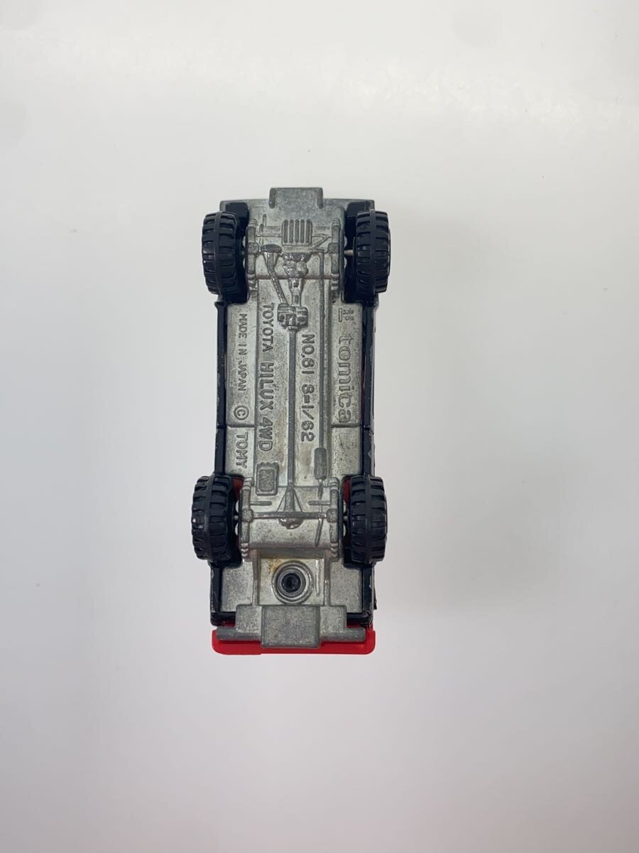 TOMY Tomica (Made in Japan) Toyota Hilux Camping Car 108-2-2 HILUX 4WD
