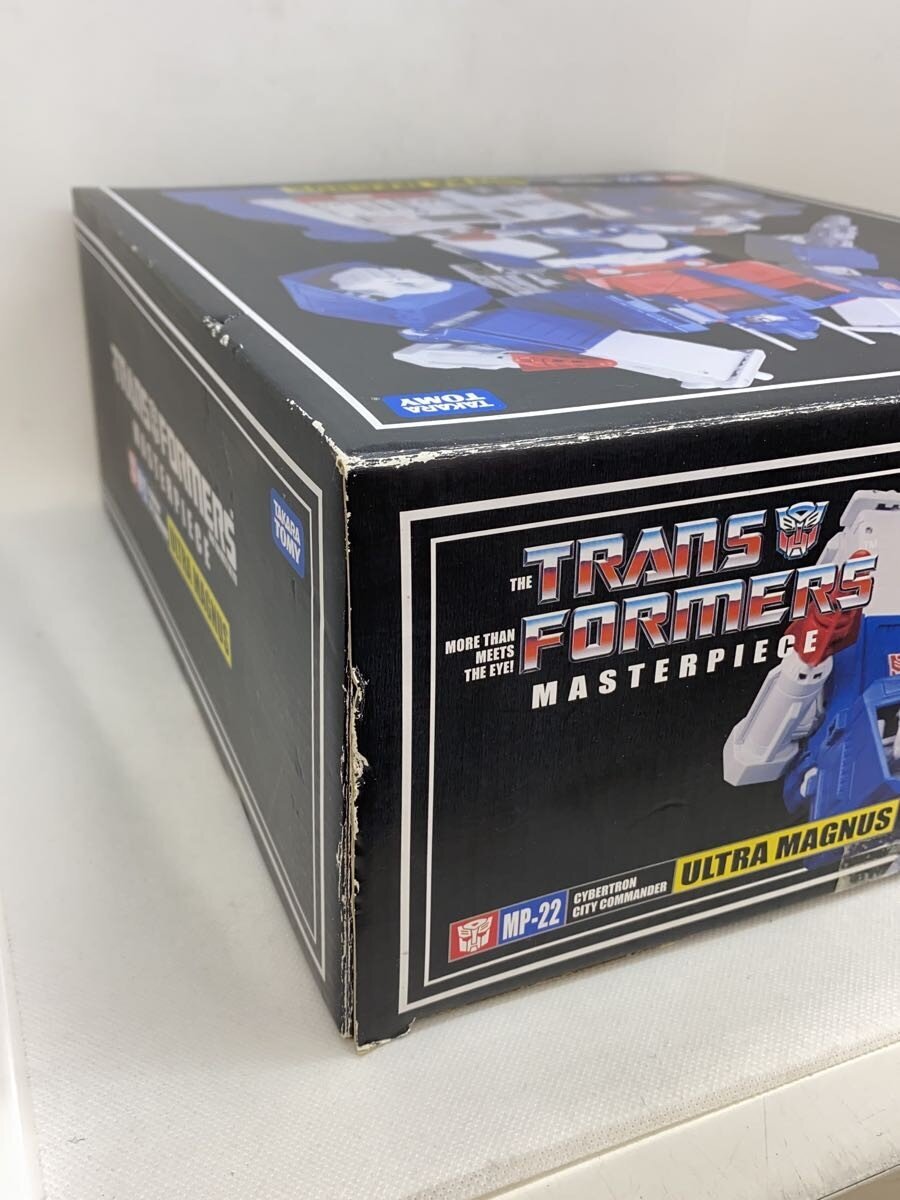 TAKARA TOMY TRANSFORMERS Masterpiece Ultra Magnus MP-22 Figure