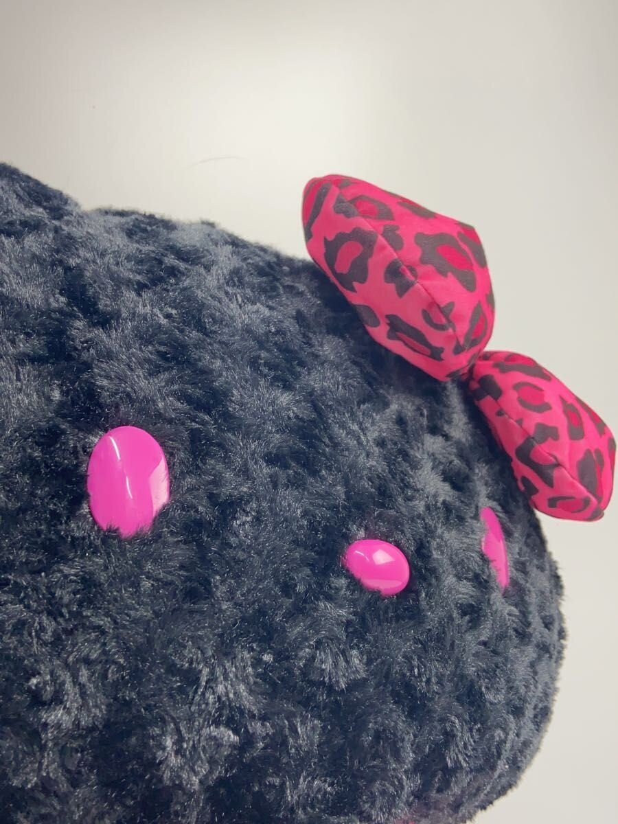 Sanrio Hello Kitty Figure (Black, Leopard Print)