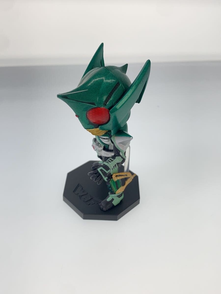 Various Brands Figures: Kabuto / Wakore Set