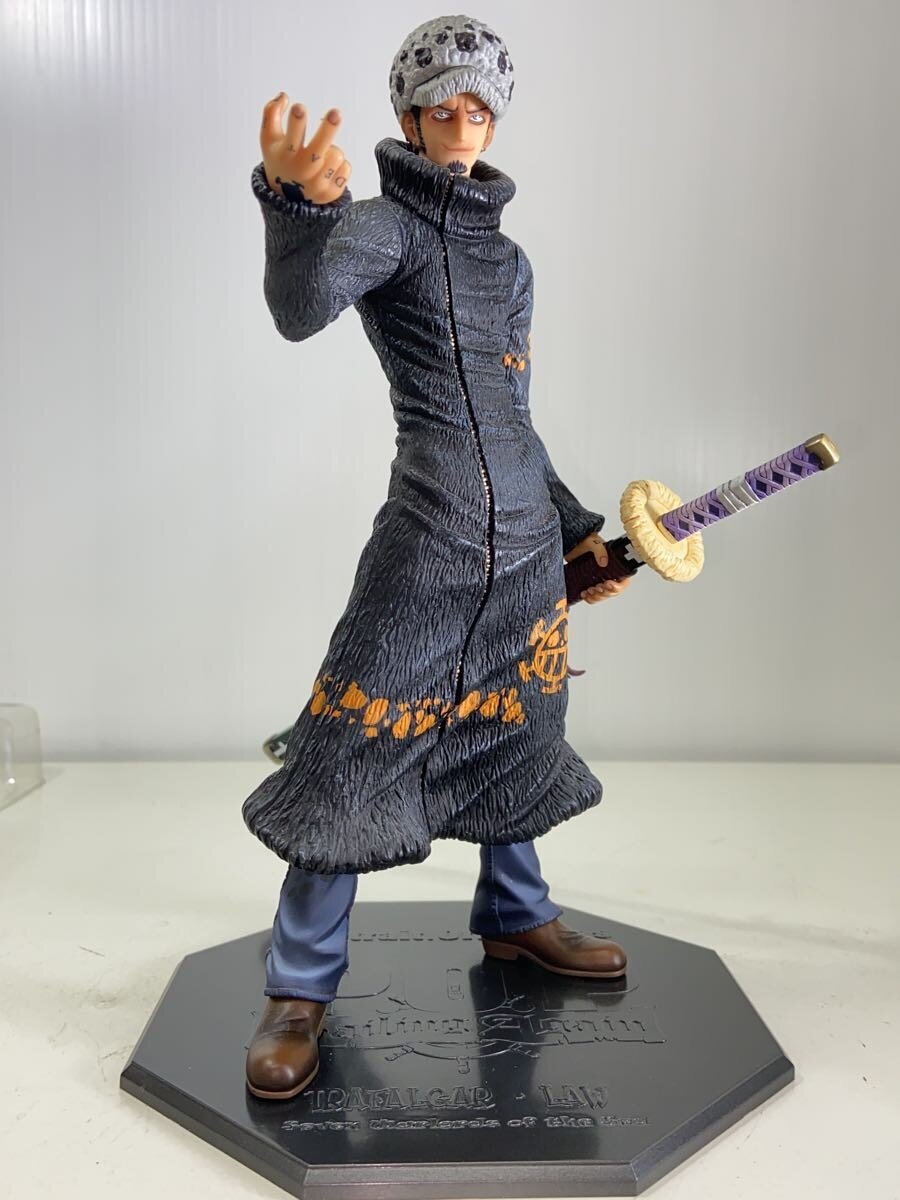 Mega House P.O.P Sailing Again Trafalgar Law (One Piece) Figure