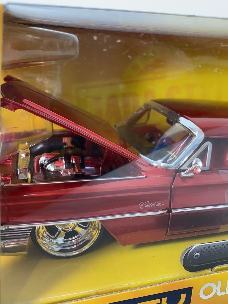 Jada Toys DUB CITY OLD SKOOL 1963 Cadillac 1:24 Scale (90351)
