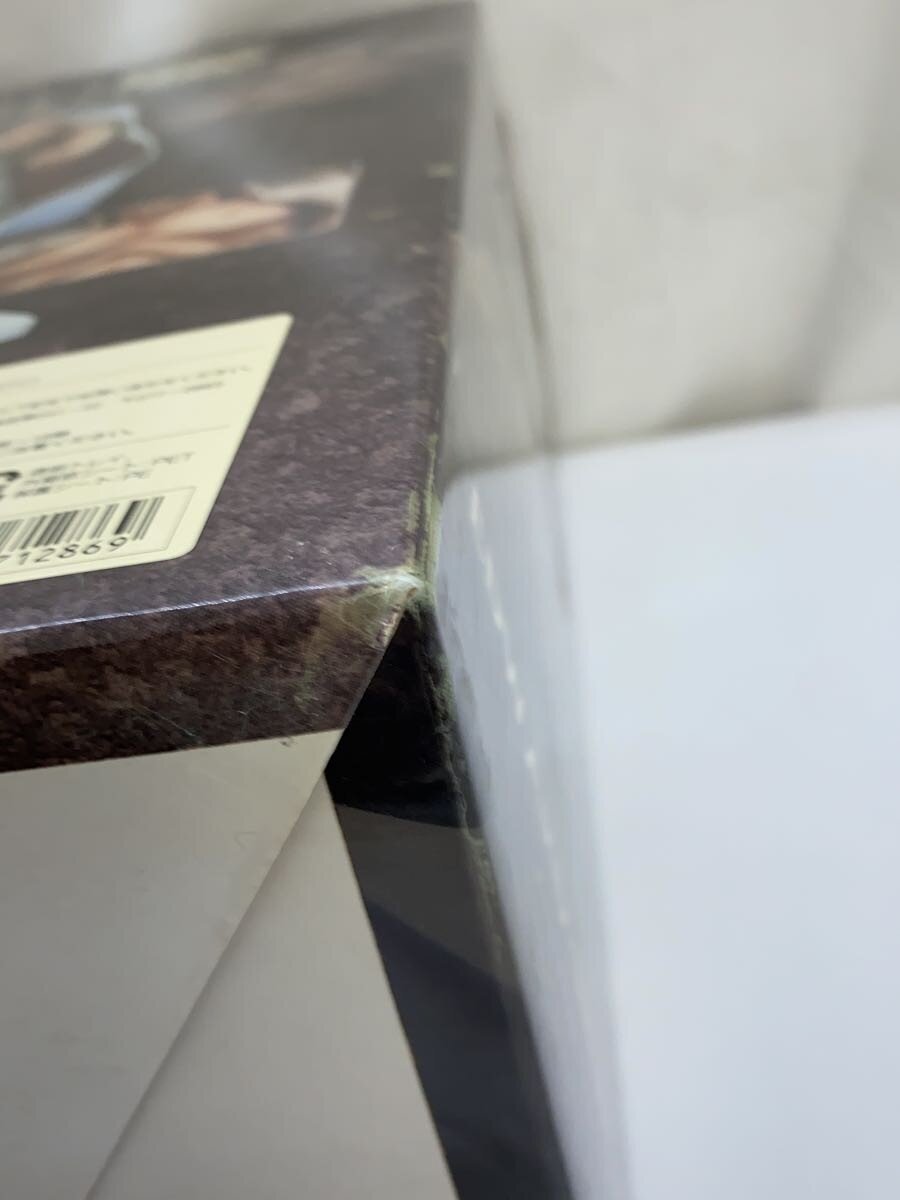 Mega House Figure
