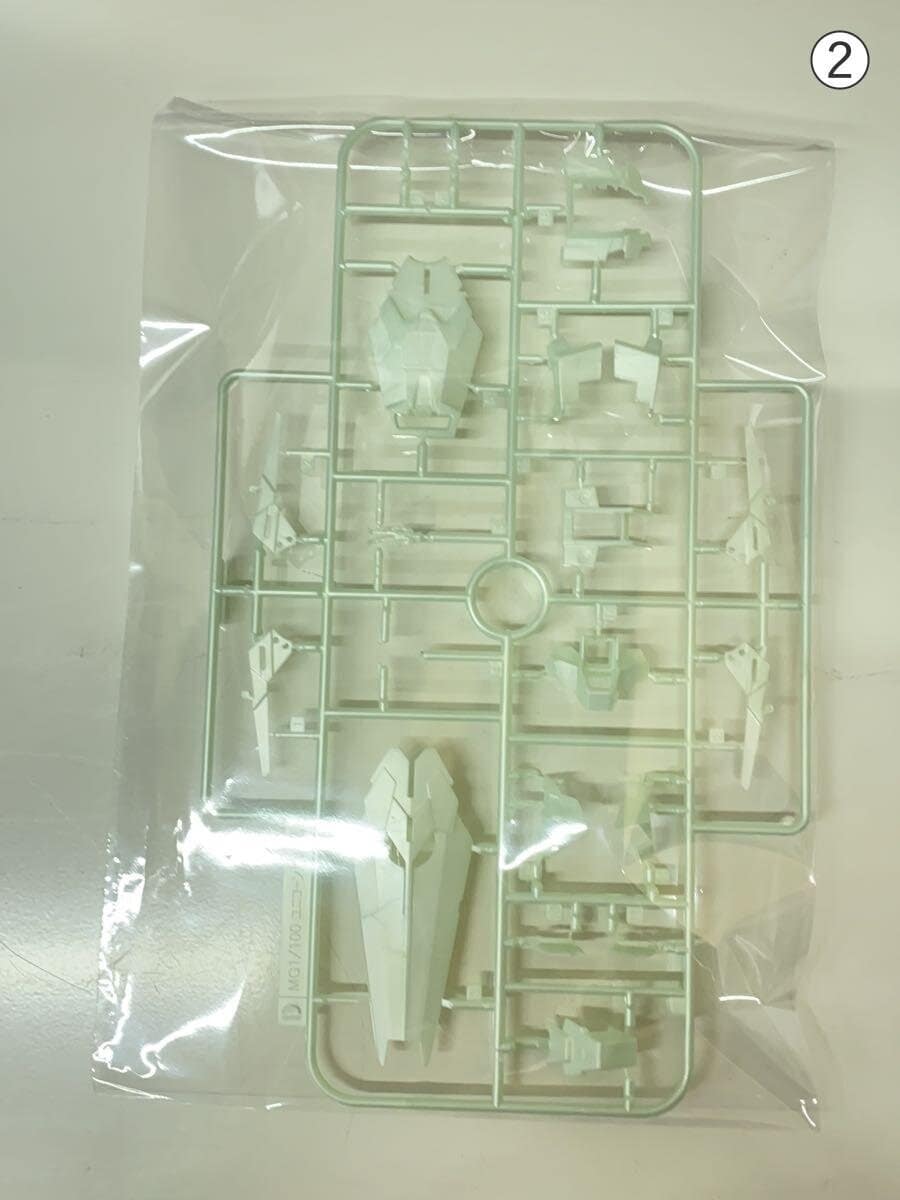 BANDAI SPIRITS MG 1/100 Unicorn Gundam (Gundam Base Limited — Light Crystal)