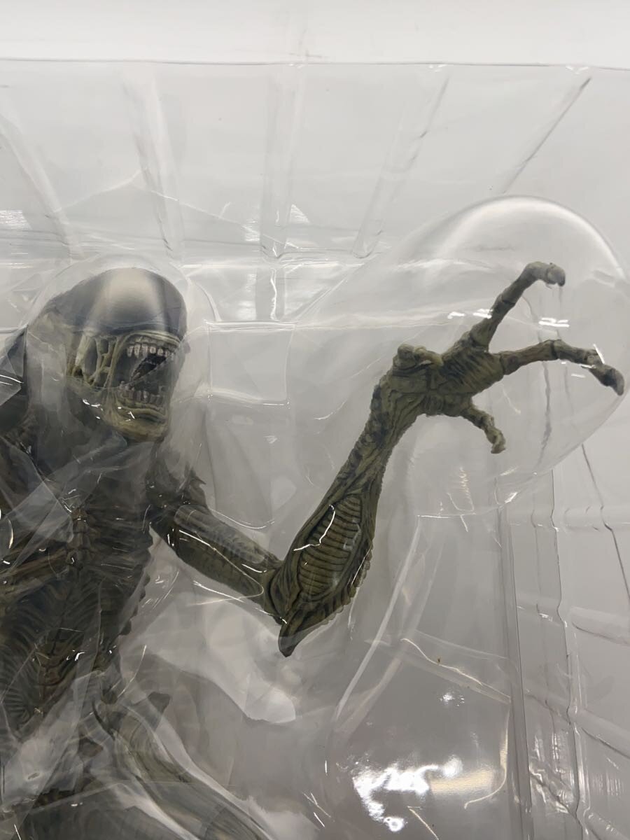 FURYU SSS Premium BIG Alien Figure
