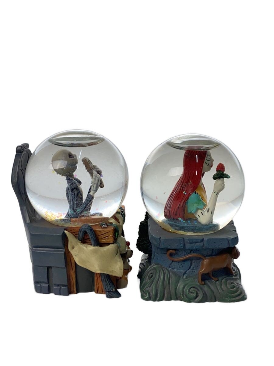 Disney The Nightmare Before Christmas Snow Globe Jack & Sally Figure
