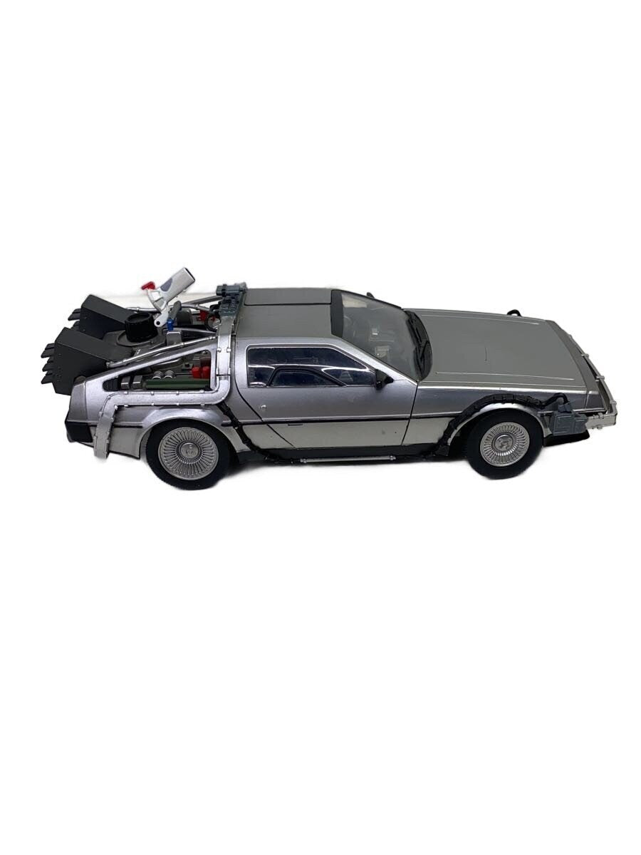 Kaiyodo DeLorean Movie Revo (with scratches)